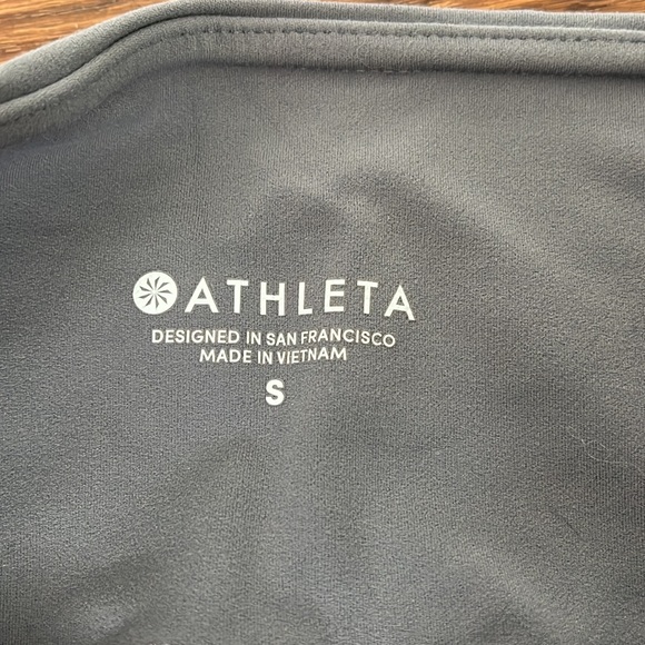 Athleta Workout 3/4 leggings - Picture 3 of 6